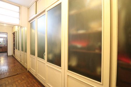 Casa para alugar com 352m², 4 quartos e 8 vagasCloset da suíte