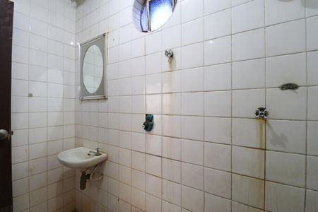 Casa para alugar com 352m², 4 quartos e 8 vagasBanheiro de serviço