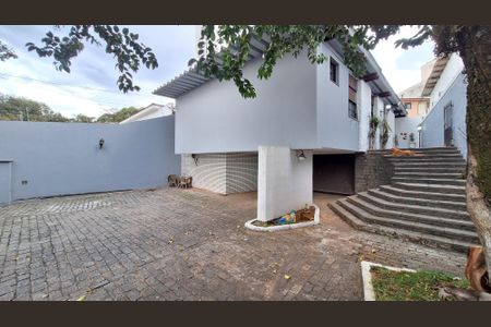 Casa para alugar com 352m², 4 quartos e 8 vagasÁrea  Privativa