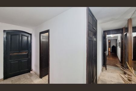 Casa para alugar com 352m², 4 quartos e 8 vagasSala