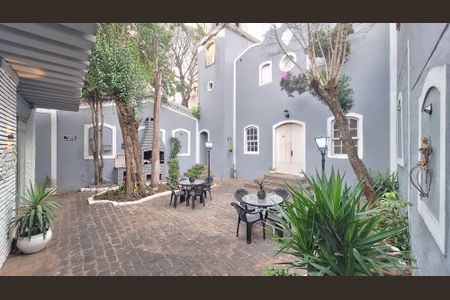 Casa para alugar com 352m², 4 quartos e 8 vagasÁrea Privativa