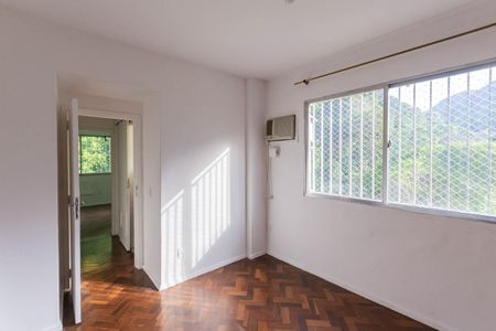 Apartamento à venda com 82m², 3 quartos e 1 vagaSuíte