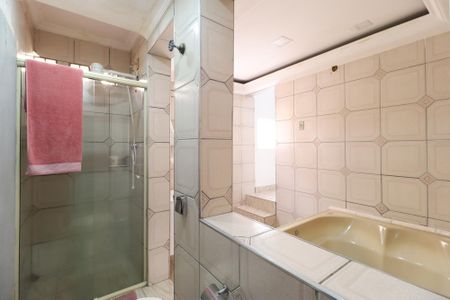 Casa à venda com 120m², 2 quartos e 2 vagasBanheiro Suíte 1 e 2