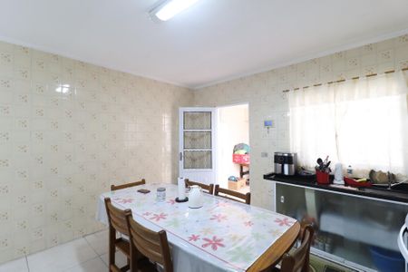 Casa à venda com 120m², 2 quartos e 2 vagasCozinha