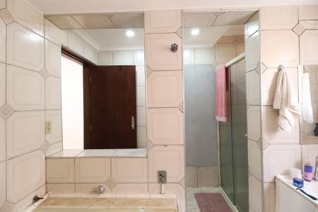 Casa à venda com 120m², 2 quartos e 2 vagasBanheiro Suíte 1 e 2