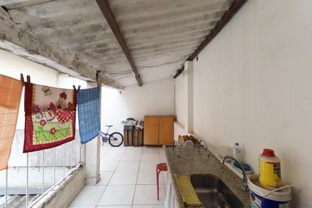 Casa à venda com 120m², 2 quartos e 2 vagasTerraço