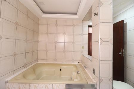 Casa à venda com 120m², 2 quartos e 2 vagasBanheiro Suíte 1 e 2