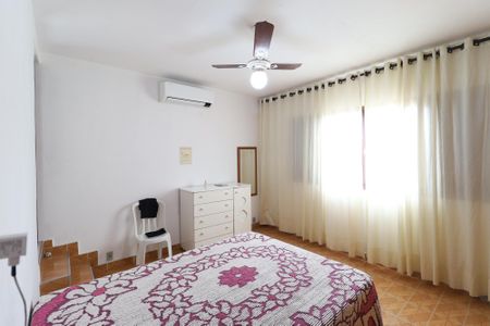 Casa à venda com 120m², 2 quartos e 2 vagasSuíte 2