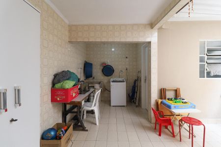 Casa à venda com 120m², 2 quartos e 2 vagasÁrea de serviço