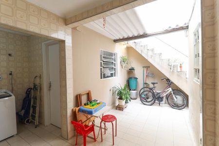 Casa à venda com 120m², 2 quartos e 2 vagasÁrea de serviço