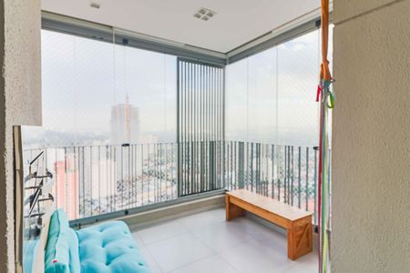 Apartamento à venda com 63m², 2 quartos e 1 vaga Apartamento à venda com 63m², 2 quartos e 1 vagaVaranda