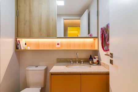 Apartamento à venda com 63m², 2 quartos e 1 vaga Apartamento à venda com 63m², 2 quartos e 1 vagaBanheiro Social