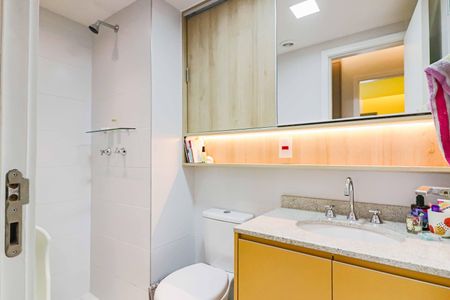 Apartamento à venda com 63m², 2 quartos e 1 vaga Apartamento à venda com 63m², 2 quartos e 1 vagaBanheiro Social