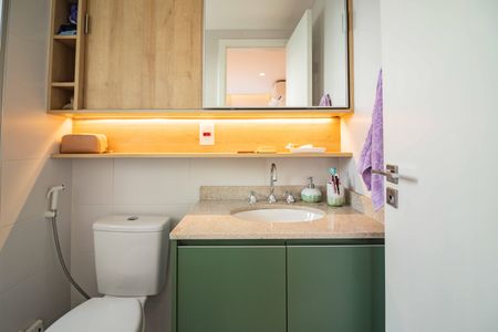 Apartamento à venda com 63m², 2 quartos e 1 vaga Apartamento à venda com 63m², 2 quartos e 1 vagaBanheiro Suíte