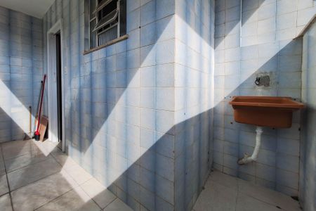 Apartamento para alugar com 70m², 2 quartos e 1 vagaÁrea de Serviço