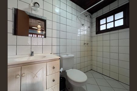 Casa de condomínio à venda com 250m², 4 quartos e 1 vagaBanheiro da Suíte 1