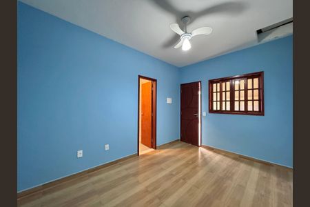 Casa de condomínio à venda com 250m², 4 quartos e 1 vagaSuíte 2