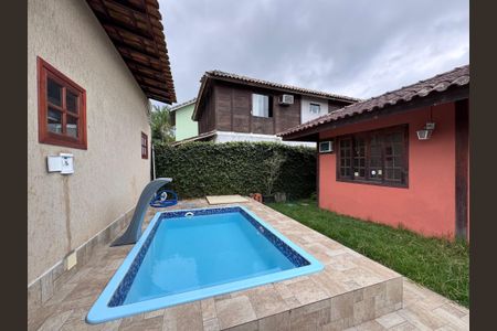 Casa de condomínio à venda com 250m², 4 quartos e 1 vagaÁrea externa