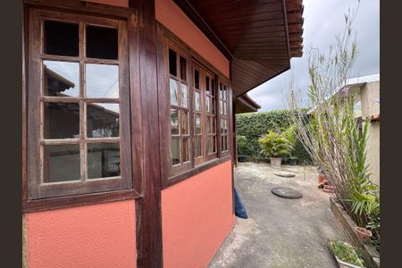 Casa de condomínio à venda com 250m², 4 quartos e 1 vagaÁrea externa