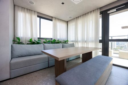 Studio à venda com 25m², 1 quarto e sem vagaRooftop - Salão de Festas