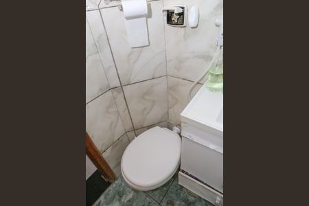 Casa à venda com 75m², 2 quartos e 4 vagasBanheiro 2