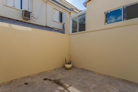 Casa de condomínio à venda com 76m², 2 quartos e 1 vaga Casa de condomínio à venda com 76m², 2 quartos e 1 vagaÁrea de Serviço