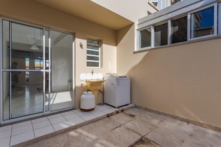 Casa de condomínio à venda com 76m², 2 quartos e 1 vaga Casa de condomínio à venda com 76m², 2 quartos e 1 vagaÁrea de Serviço