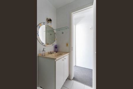 Casa de condomínio à venda com 76m², 2 quartos e 1 vaga Casa de condomínio à venda com 76m², 2 quartos e 1 vagaBanheiro