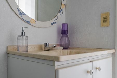 Casa de condomínio à venda com 76m², 2 quartos e 1 vaga Casa de condomínio à venda com 76m², 2 quartos e 1 vagaBanheiro