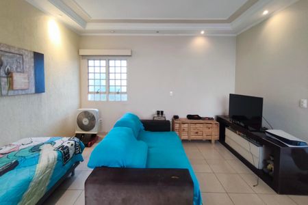 Casa à venda com 267m², 3 quartos e 3 vagasSala de TV 2