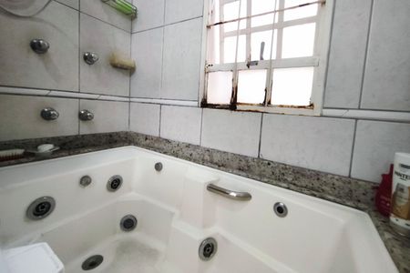 Casa à venda com 267m², 3 quartos e 3 vagasBanheiro Suíte