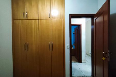 Casa à venda com 267m², 3 quartos e 3 vagasQuarto 2