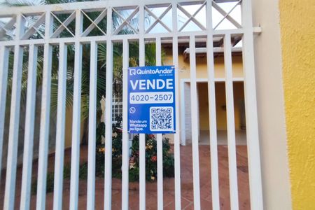 Casa à venda com 267m², 3 quartos e 3 vagasPLACA INSTALADA NA FACHADA