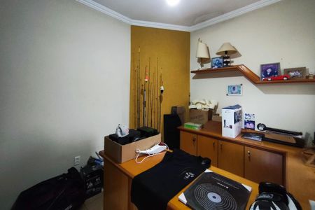 Casa à venda com 267m², 3 quartos e 3 vagasEscritório