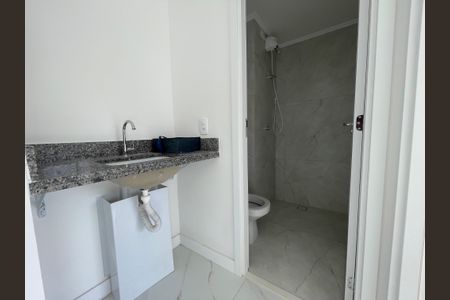 Apartamento à venda com 40m², 2 quartos e sem vaga Apartamento à venda com 40m², 2 quartos e sem vagaBanheiro Social