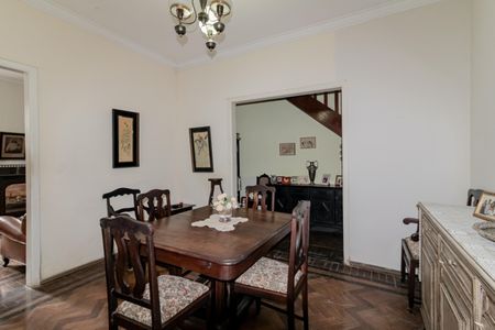 Casa à venda com 150m², 5 quartos e 1 vaga Casa à venda com 150m², 5 quartos e 1 vagaSala de Jantar