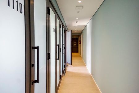 Studio à venda com 33m², 1 quarto e sem vaga Studio à venda com 33m², 1 quarto e sem vagaCorredor externo