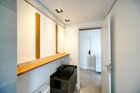 Studio à venda com 33m², 1 quarto e sem vaga Studio à venda com 33m², 1 quarto e sem vagaBanheiro