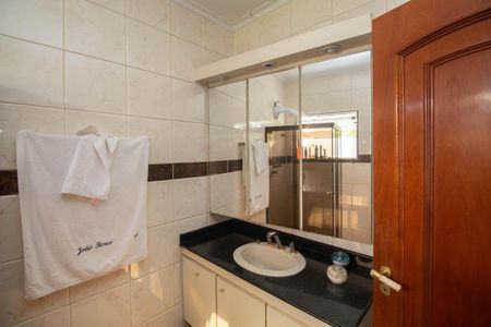 Casa para alugar com 290m², 3 quartos e 6 vagasBanheiro da Suíte 1