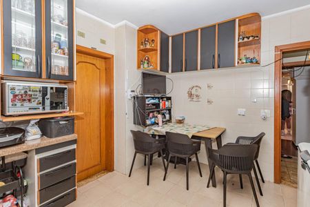 Apartamento à venda com 240m², 3 quartos e 3 vagasCozinha