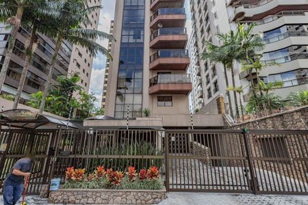 Apartamento à venda com 240m², 3 quartos e 3 vagasFachada