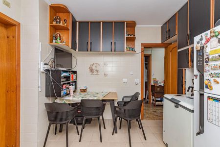 Apartamento à venda com 240m², 3 quartos e 3 vagasCozinha