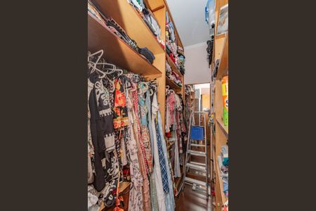 Apartamento à venda com 240m², 3 quartos e 3 vagasCloset da Suíte 3