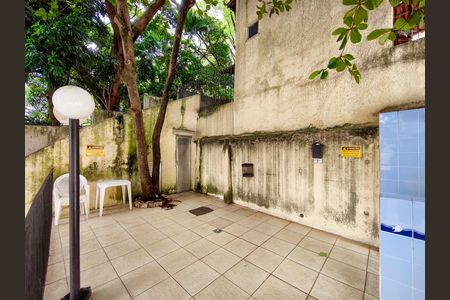 Apartamento à venda com 58m², 2 quartos e 1 vagaÁrea comum