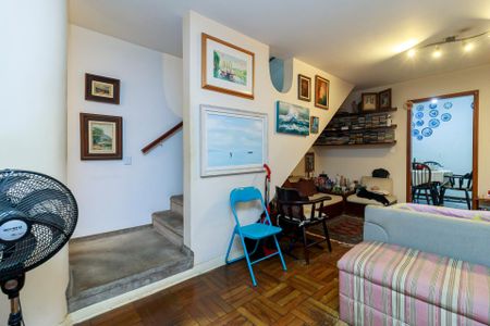 Casa à venda com 158m², 3 quartos e 2 vagasSala