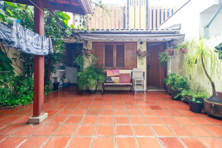 Casa à venda com 158m², 3 quartos e 2 vagasQuintal