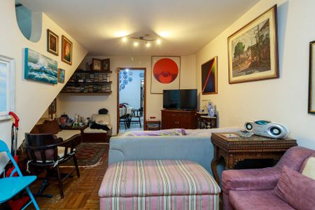 Casa à venda com 158m², 3 quartos e 2 vagasSala