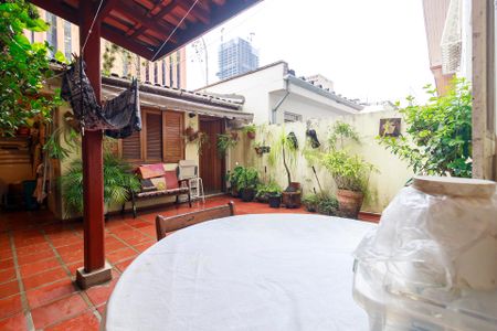 Casa à venda com 158m², 3 quartos e 2 vagasQuintal