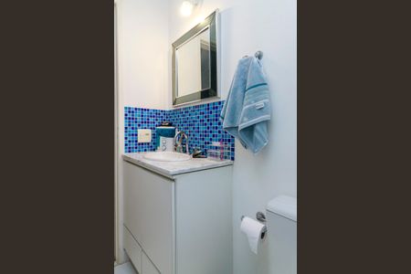 Casa à venda com 158m², 3 quartos e 2 vagasBanheiro 2