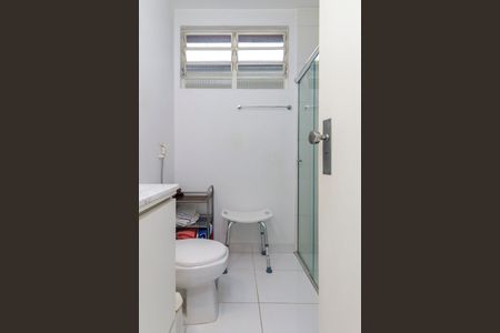 Casa à venda com 158m², 3 quartos e 2 vagasBanheiro 2